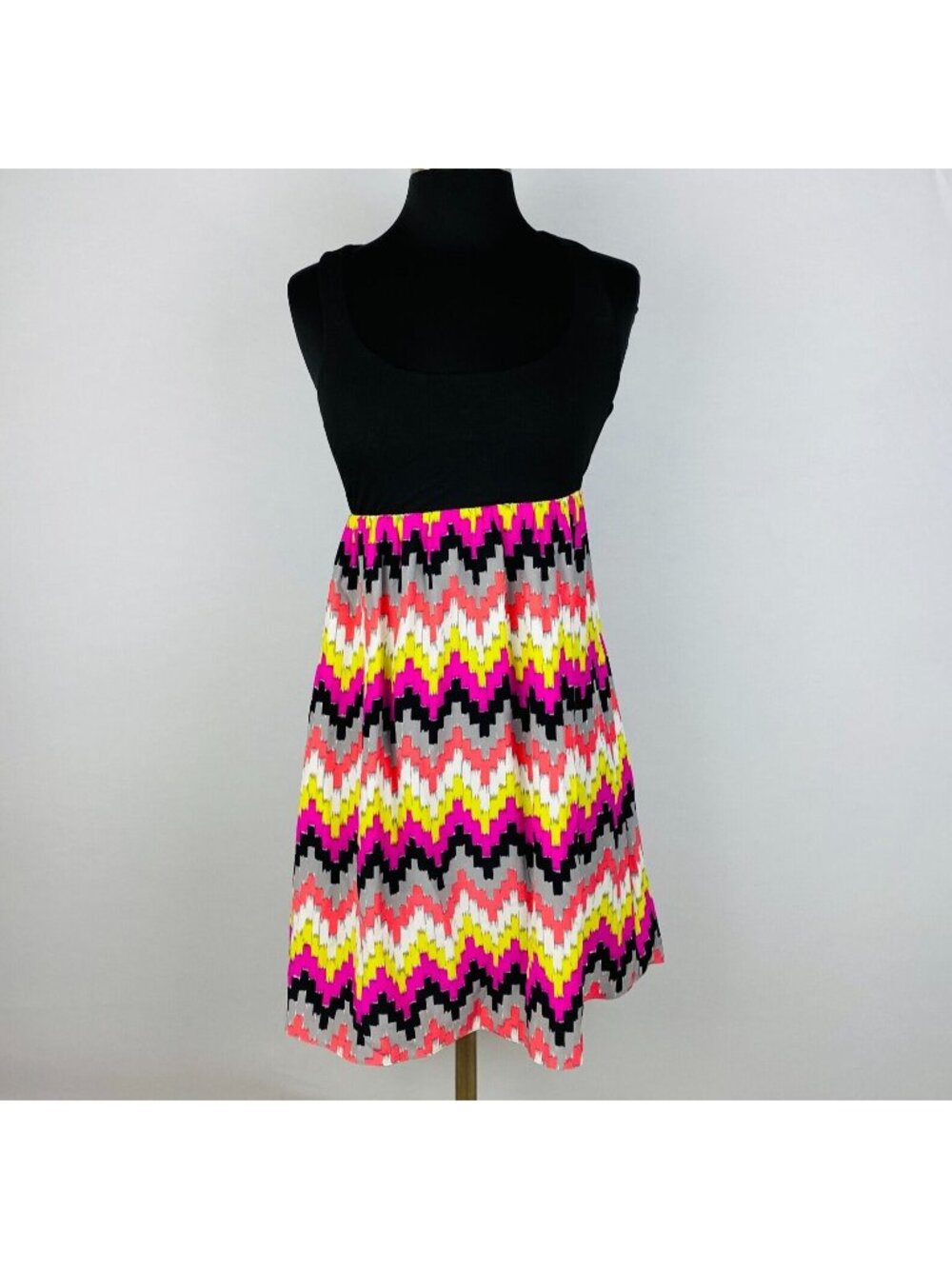 Alice & Trixie Womens Small S Silk Colorful Tribal Print Summer Dress